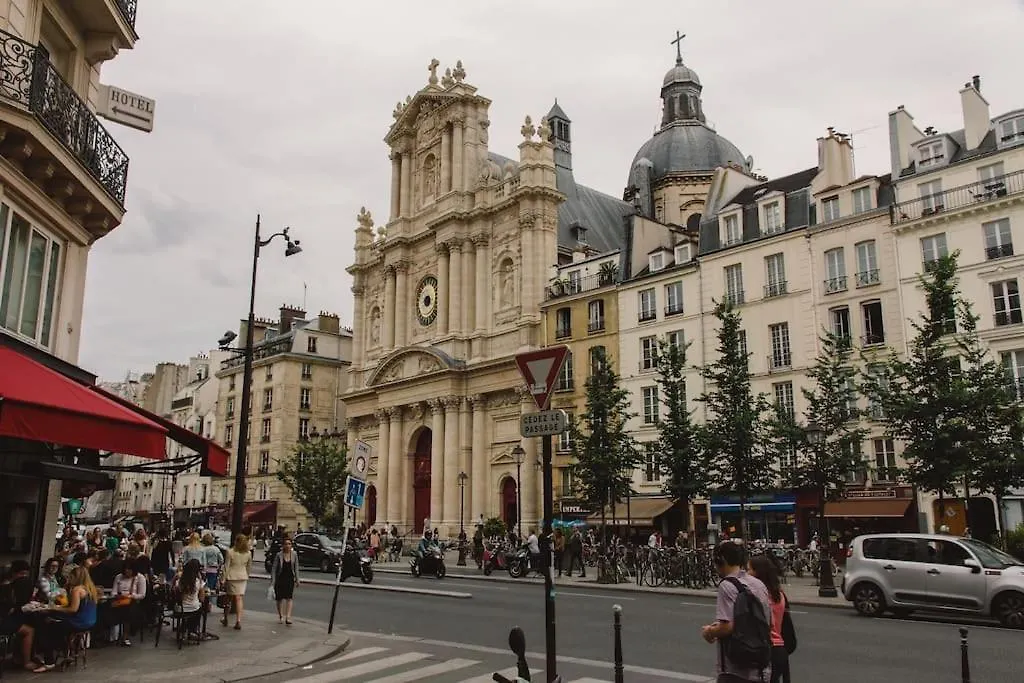 Apartment Marais District - Superb 3 Bedroom Flatent Paris France